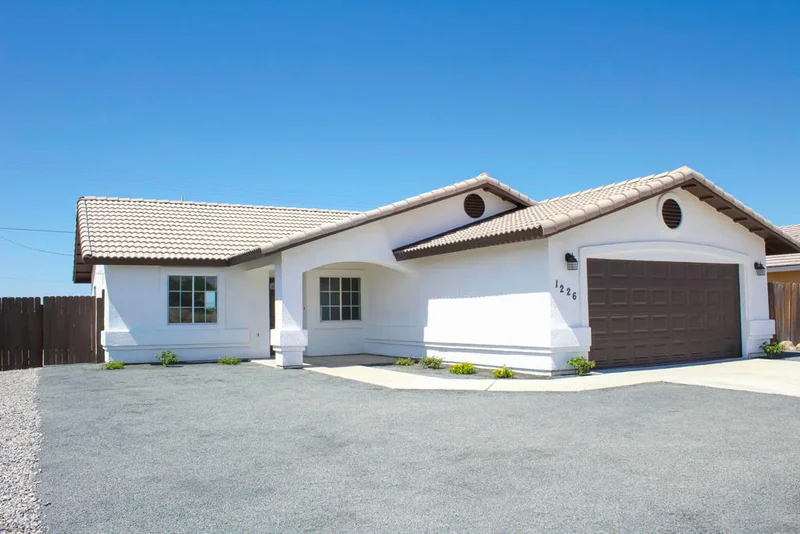 1226 Indian Ocean, Thermal, CA 92274