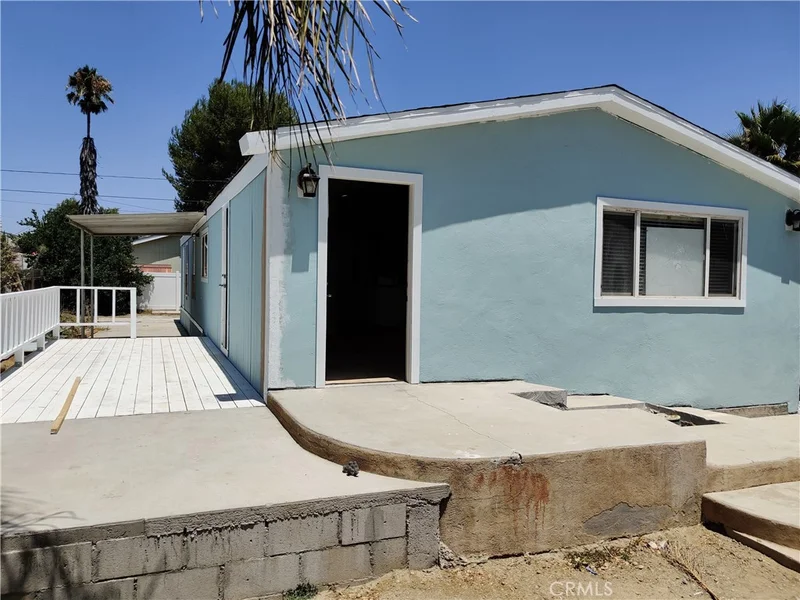 424 Nuevo, Perris, CA 92571
