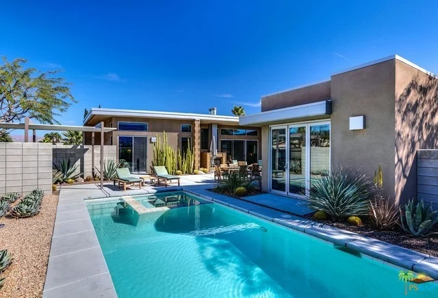 3026 Avenida Caballeros, Palm Springs, CA 92262