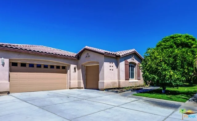 46143 Roadrunner, La Quinta, CA 92253