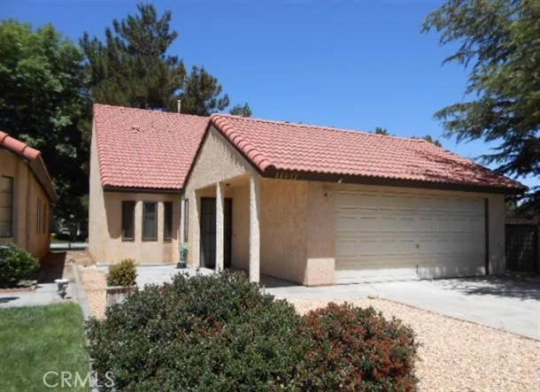11632 Locust, Apple Valley, CA 92308