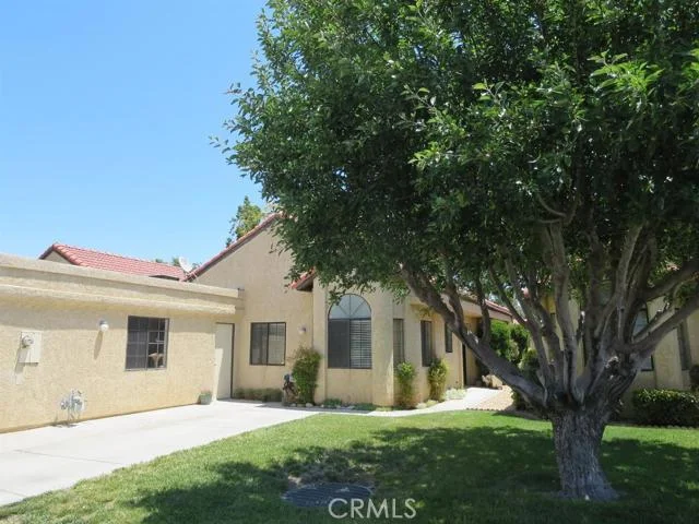 11673 Locust, Apple Valley, CA 92308