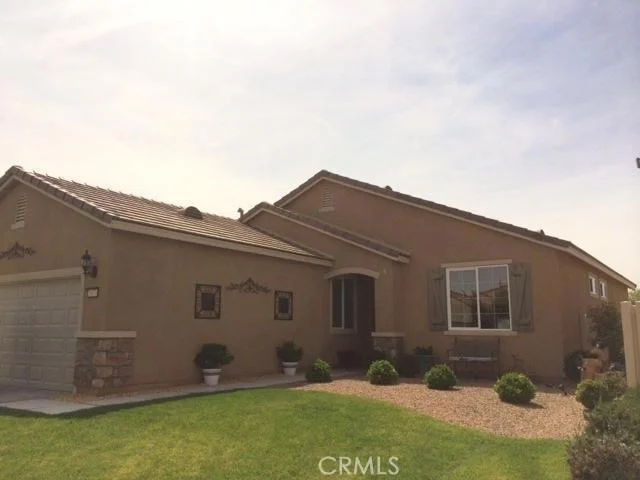 10476 Darby, Apple Valley, CA 92308