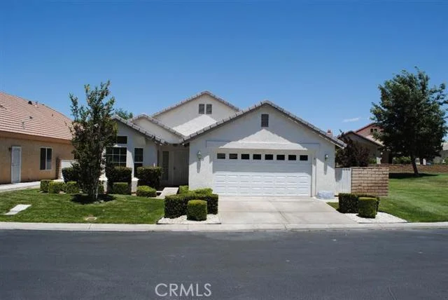 11331 Sawgrass Bend, Apple Valley, CA 92308