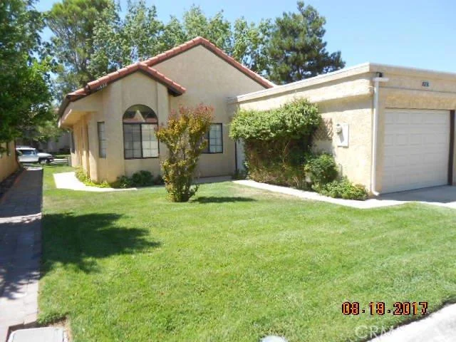 11628 Locust, Apple Valley, CA 92308