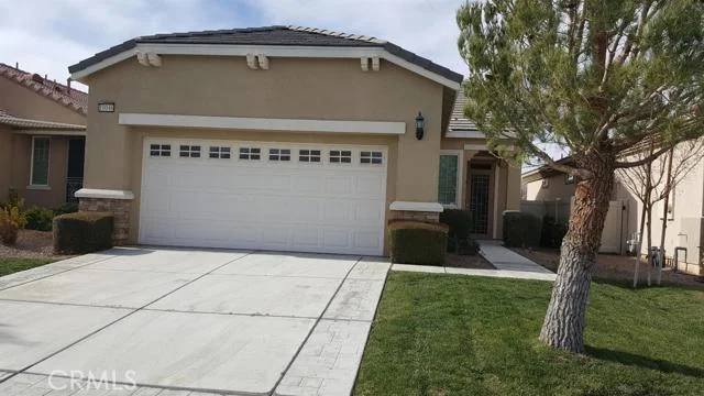 10046 Peachtree, Apple Valley, CA 92308