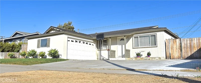231 Thomas, Orange, CA 92869