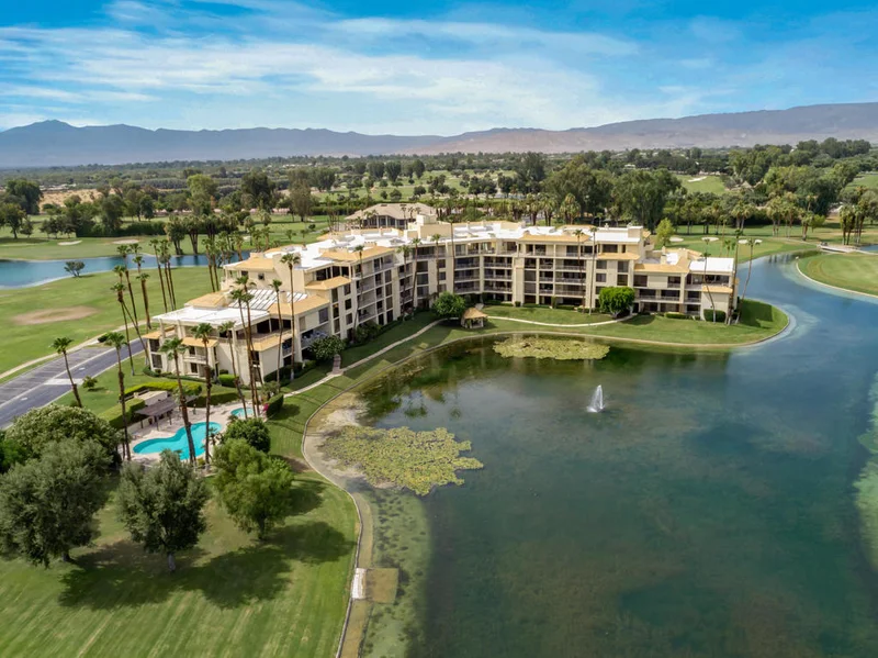 910 Island #409, Rancho Mirage, CA 92270