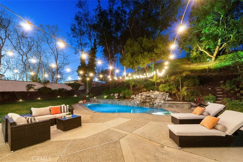 25521 Rangewood, Laguna Hills, CA 92653