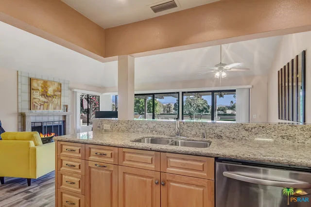 41220 Woodhaven, Palm Desert, CA 92211