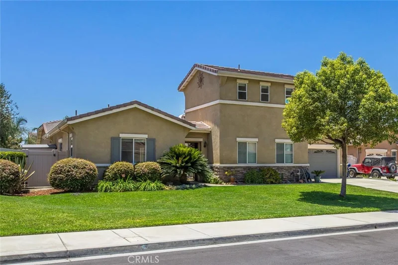 7840 La Cresta, Highland, CA 92346