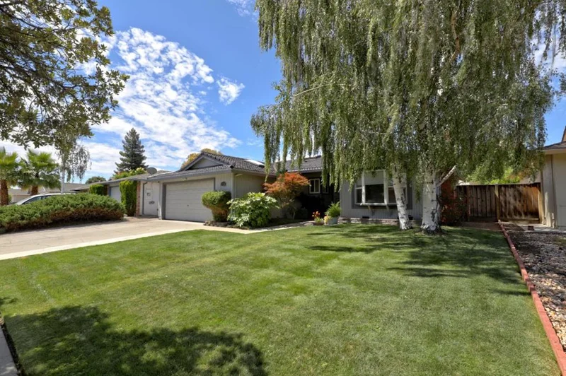 2715 Eulalie, San Jose, CA 95121