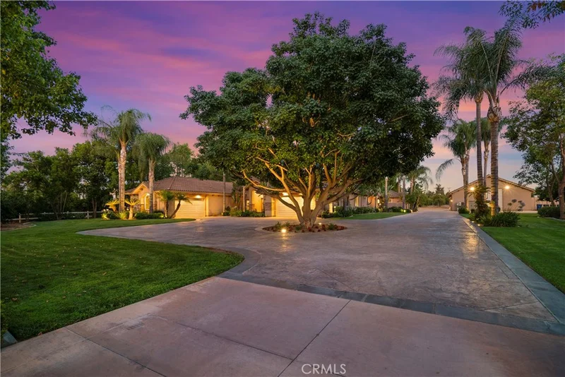 8606 Victoria Avenue, Riverside, CA 92504