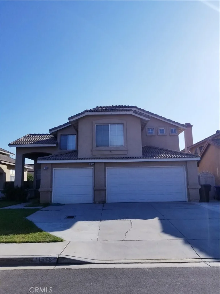 11576 Hollyoak, Fontana, CA 92337