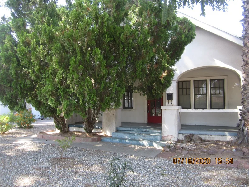 4585 Elmwood, Riverside, CA 92506