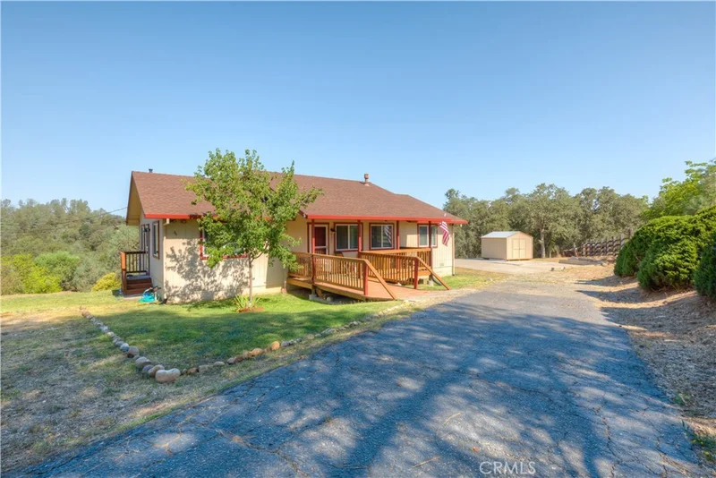 86 Greenbank, Oroville, CA 95966