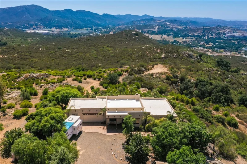 27402 Sunset Vista Ln, Valley Center, CA 92082