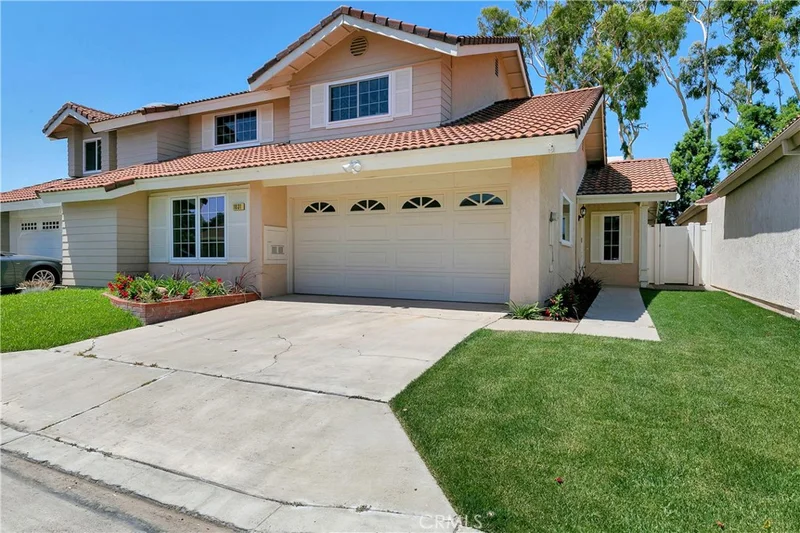 1031 Rainbow Falls, Orange, CA 92865