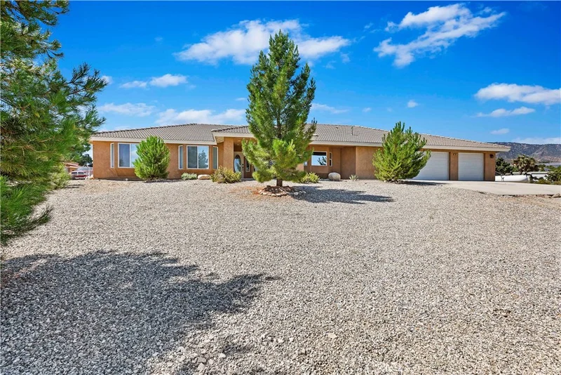 624 Engman, Pinon Hills, CA 92372