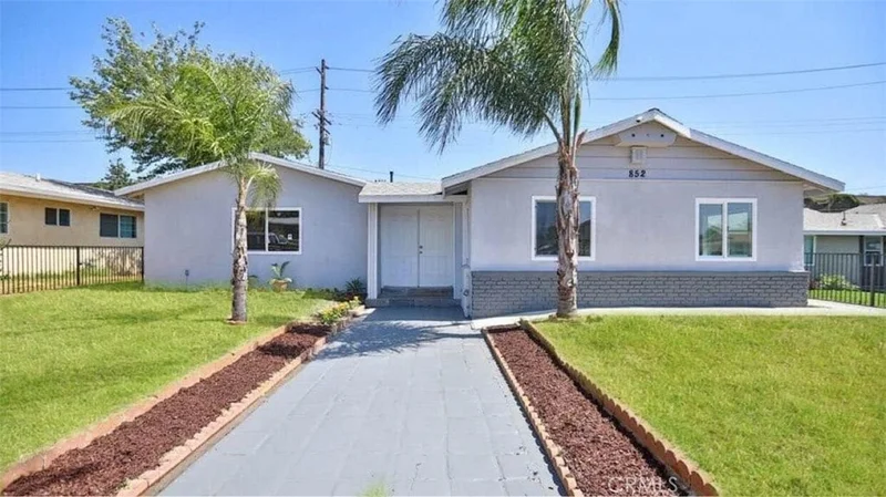 852 E La Verne, Pomona, CA 91767