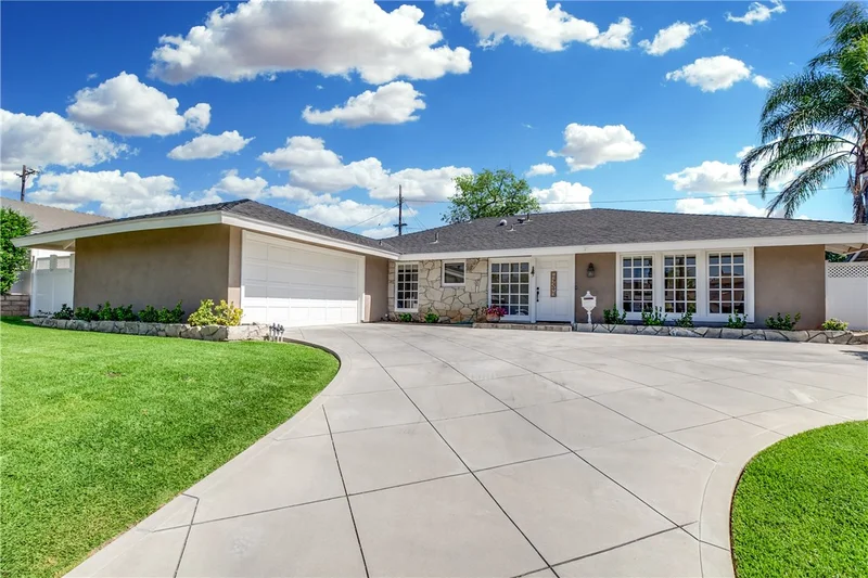 18712 Avolinda, Yorba Linda, CA 92886