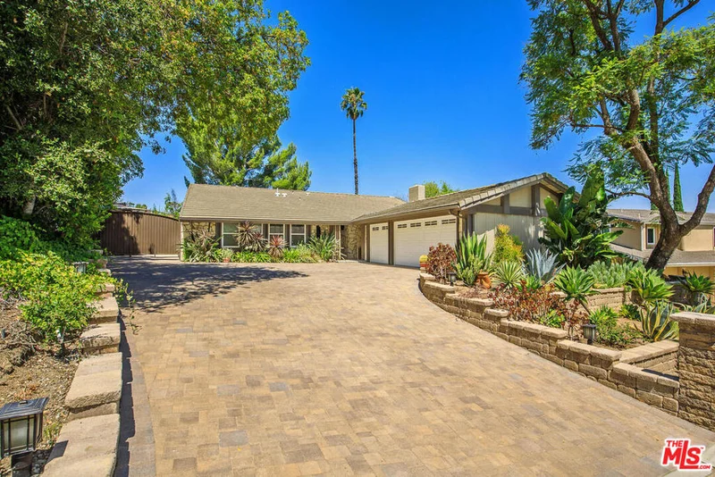 4523 Cezanne, Woodland Hills, CA 91364