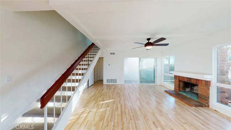 618 Rhine #106, Costa Mesa, CA 92626