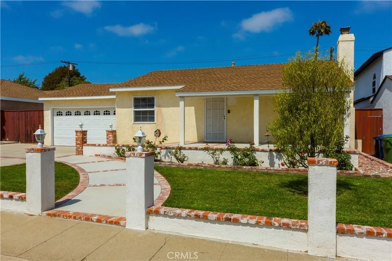 8830 Croydon, Los Angeles, CA 90045