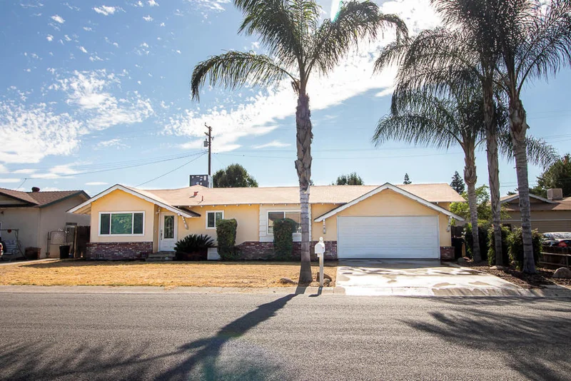 563 Walch, Porterville, CA 93257