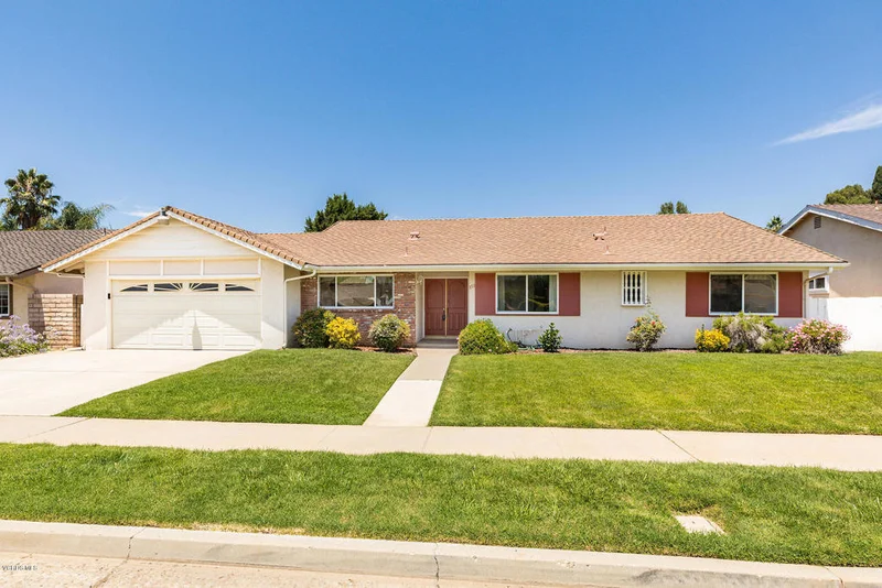 853 Anson, Simi Valley, CA 93065