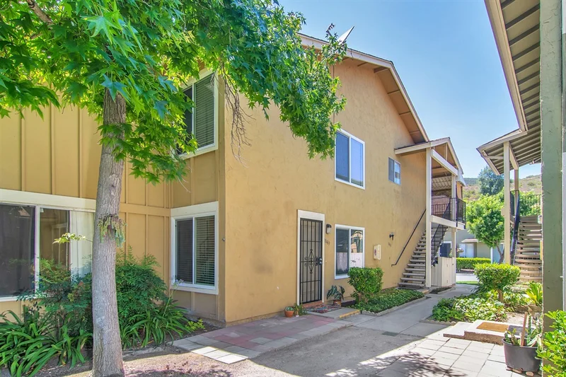 10463 Caminito Rimini, San Diego, CA 92129