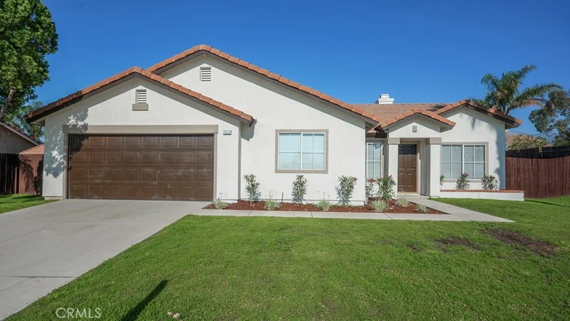 2532 Smoketree, Rialto, CA 92377