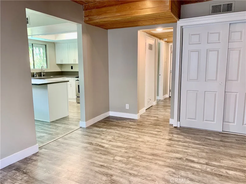 8801 Willis #C4, Panorama City, CA 91402