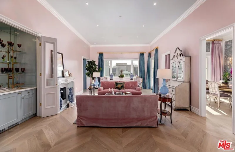 10102 Empyrean #301, Los Angeles, CA 90067