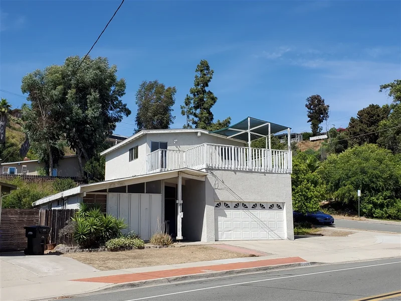 5538 Baja Dr, San Diego, CA 92115