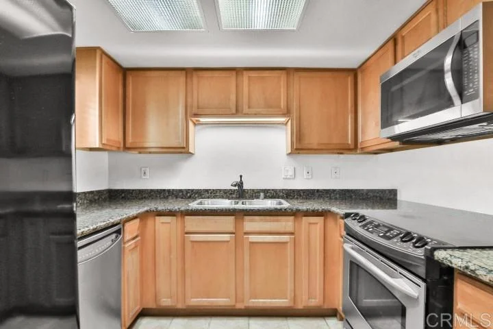 300 Roanoke Rd #4, El Cajon, CA 92020