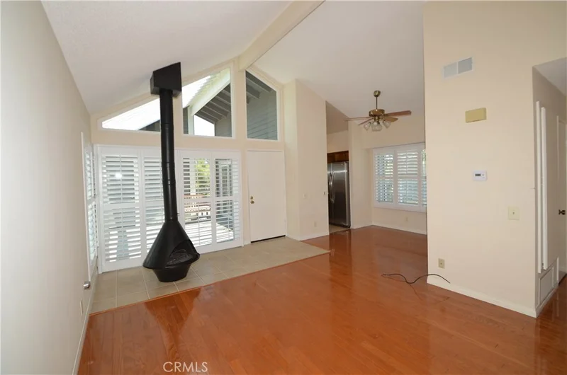 25471 Pine Creek Ln, Wilmington, CA 90744