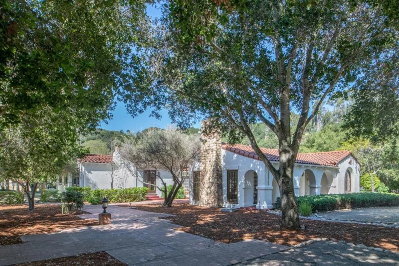 1 Robley, Salinas, CA 93908