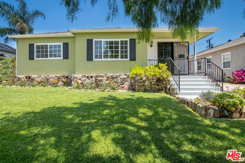 7936 Dunbarton, Los Angeles, CA 90045