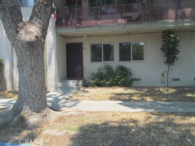 901 Linden #4, Long Beach, CA 90813