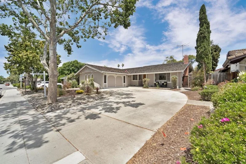 520 Sequoia, Sunnyvale, CA 94086
