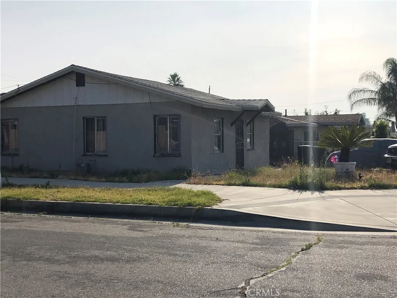 895 Long Beach, Colton, CA 92324