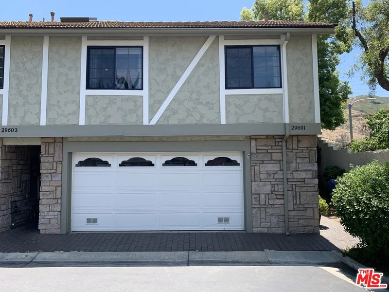 29601 Strawberry Hill, Agoura Hills, CA 91301