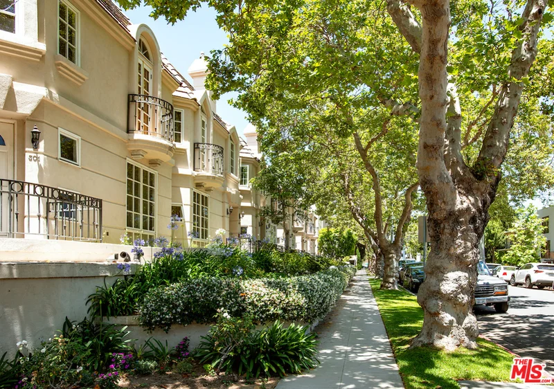 9001 Dayton #D, Beverly Hills, CA 90211