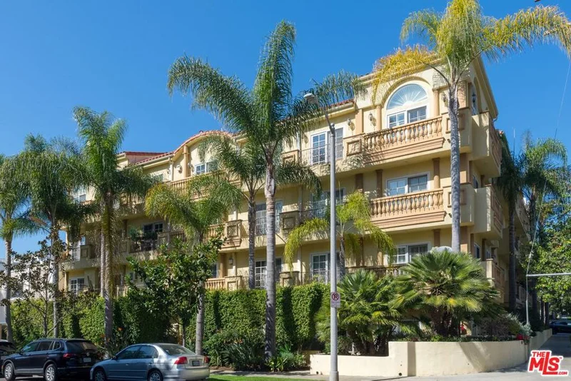 11803 Goshen #301, Los Angeles, CA 90049