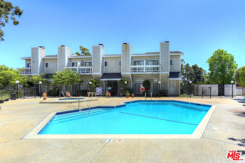 4662 Don Lorenzo #D, Los Angeles, CA 90008