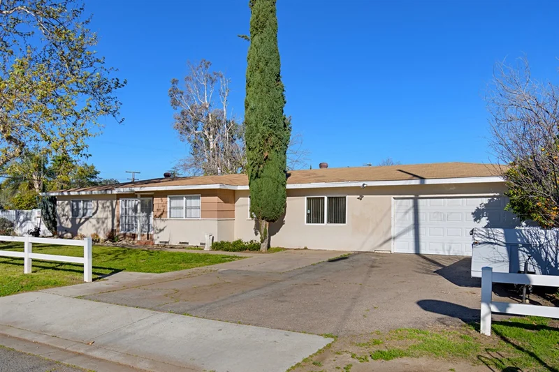 556 11th Avenue, Escondido, CA 92025