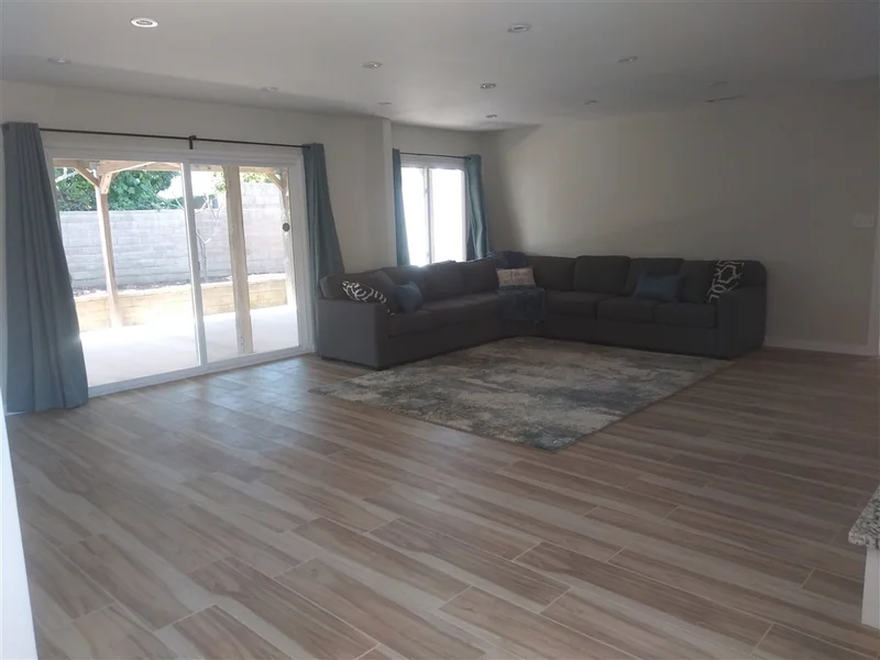 8888 La Jolla Scenic Drive N, La Jolla, CA 92037