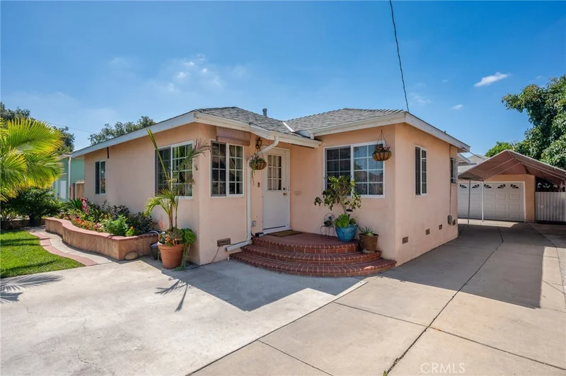 1034 Mcfadden, Santa Ana, CA 92707