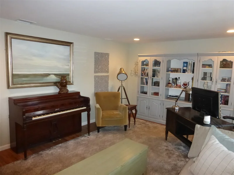 10053 Ashdale Lane, Santee, CA 92071